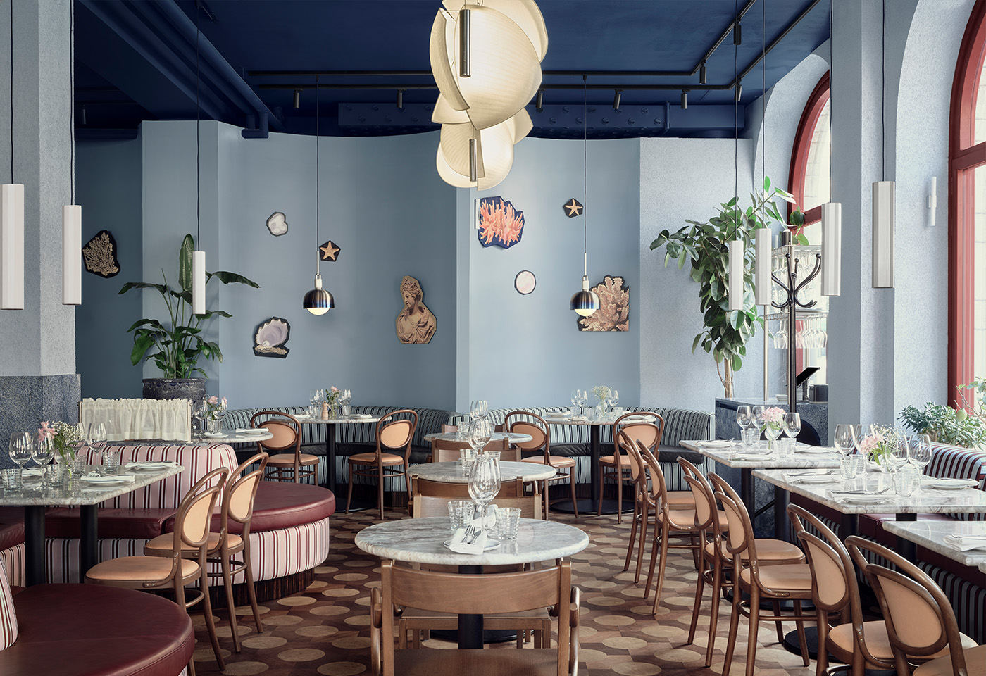 Juno dining room in blue tones